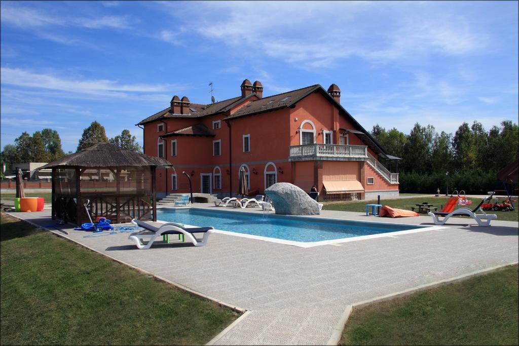 Villa Sassi Ac อาเลสซานเดรีย ภายนอก รูปภาพ