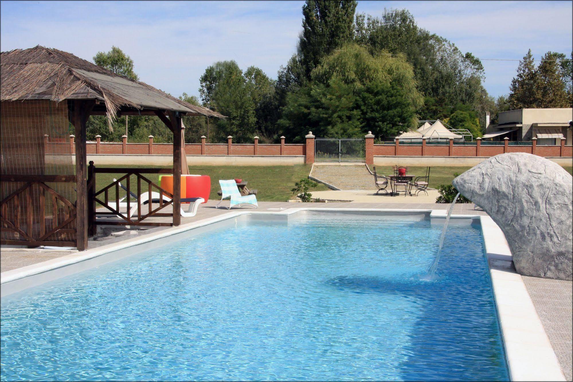 Villa Sassi Ac อาเลสซานเดรีย ภายนอก รูปภาพ